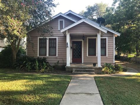 Victoria, TX Houses for Rent 30 miles inland from the Gulf of Mexico youll find a quaint little city in Texas by the name Victoria. . Homes for rent victoria tx
